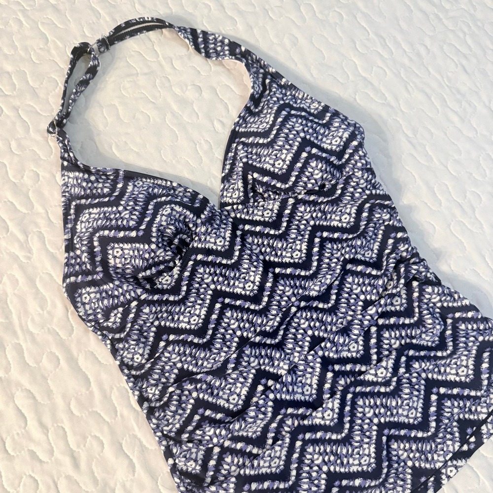 NWOT Women Medium Tankini Top Blue Purple Halter V-Neck Chevron Ruched MOM COMFY